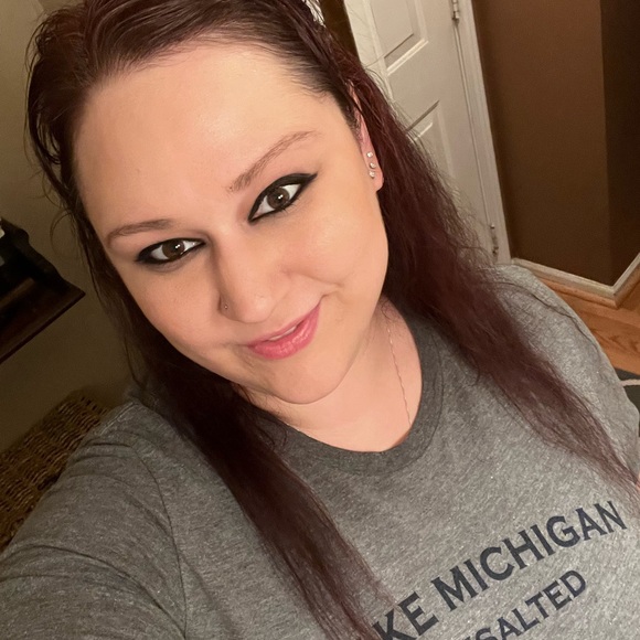 Meet your Posher, Brittany - Picture 1 of 1